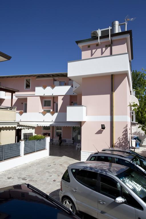 Hotel Villa Cicchini Viserbella di Rimini Extérieur photo